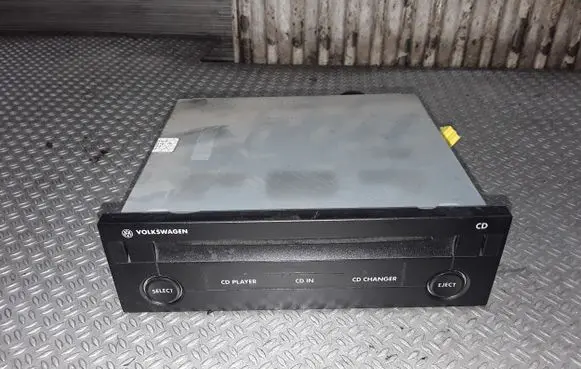 Volkswagen Golf IV CD/DVD changer 