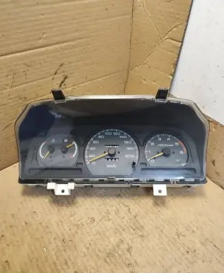 Mitsubishi Space Wagon Speedometer (instrument cluster) MR240564 266940