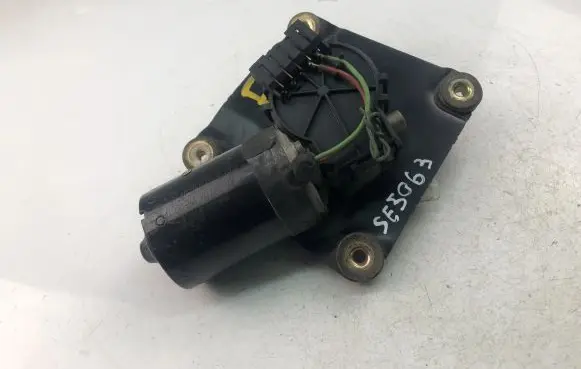 Mitsubishi Carisma Wiper motor 0390241170