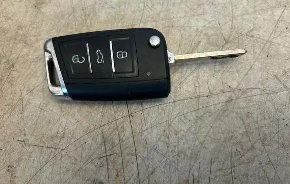 Peugeot RCZ Ignition key/card 