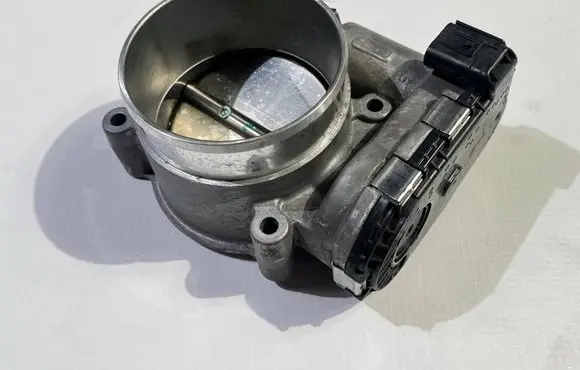 Ford Mustang VI Throttle body valve FR3E-9F991-AA