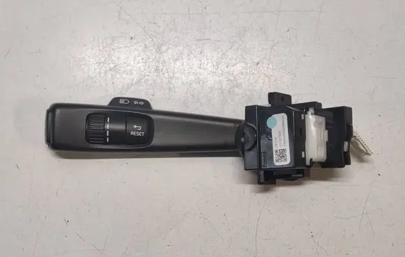 Volvo V60 Indicator stalk 31327904