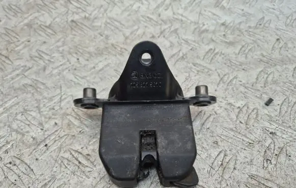 Skoda Octavia Mk2 (1Z) Tailgate/trunk/boot lock/catch/latch 1Z5827501C