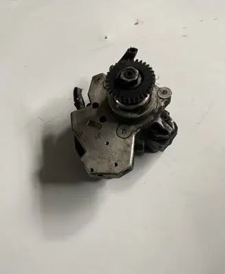 Mercedes-Benz ML W164 Fuel injection high pressure pump A6420700501 0445010145