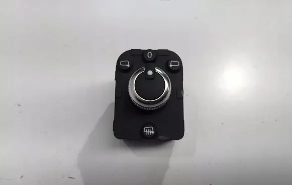 Audi Q3 F3 Wing mirror switch 4M0959565S