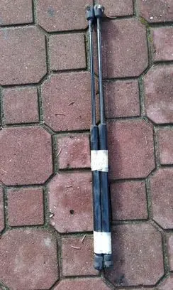 Ford Mondeo Mk III Tailgate strut 
