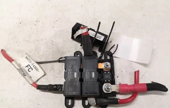Jaguar XF X250 Fuse module 5605003090 14A094CA