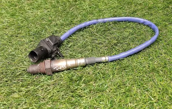 Ford Focus Lambda probe sensor DS7A9Y460AA 0258017360
