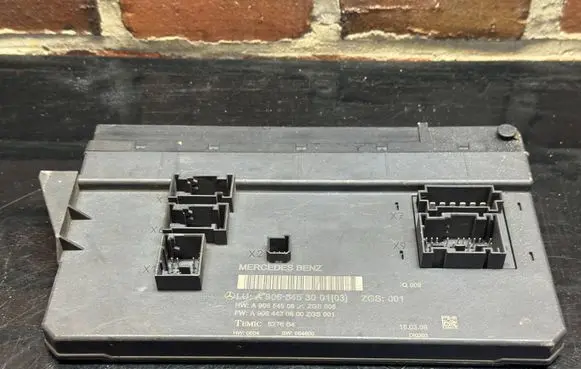 Mercedes-Benz Sprinter W906 Comfort/convenience module A9065453001 A9064420600 A9065450601