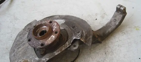 BMW X5 E70 Front wheel hub 6773783