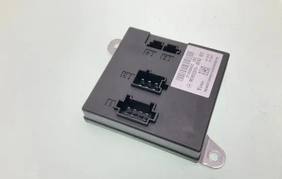 Mercedes-Benz CLS C219 Comfort/convenience module 2115458432