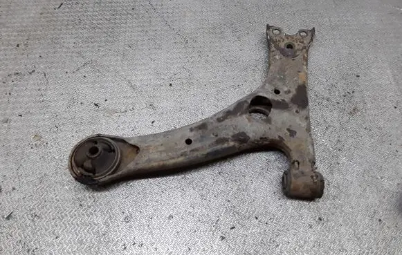 Toyota Avensis T250 Front lower control arm/wishbone
