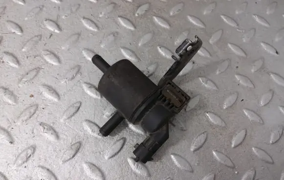 KIA Optima Turbo solenoid valve 289103L000