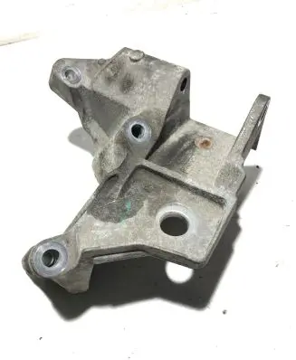 Volvo XC60 Engine mounting bracket 6G926P096FC F0M6C9 AS18C13FC