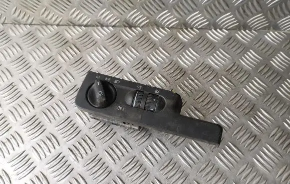 Volkswagen PASSAT B4 Light switch 3A1941531E