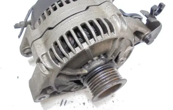 Opel Vectra B Generator/alternator 90356897