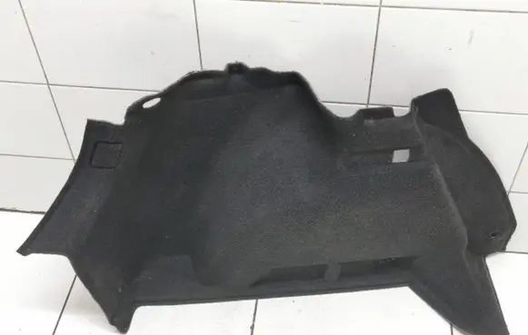 Trunk/boot lower side trim panel