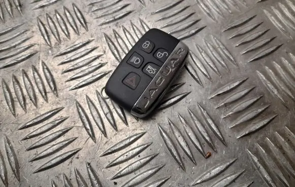 Ignition key/card