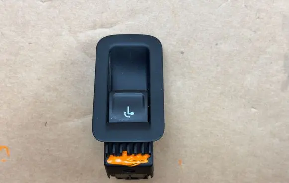 Volkswagen Golf Sportsvan Switch for retractable tow bar 5G0868345