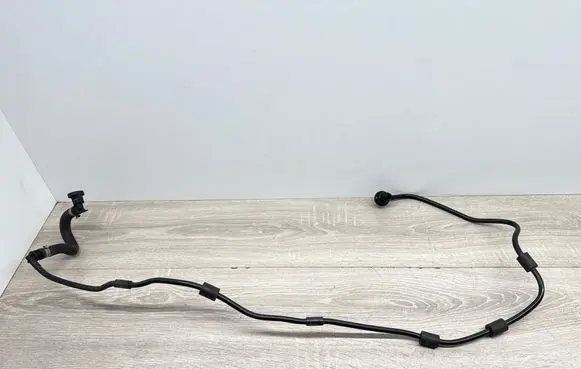BMW 7 F01 F02 F03 F04 Vacuum line/pipe/hose 17765010