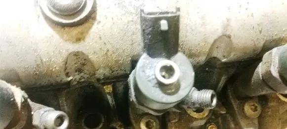 Mitsubishi Carisma Fuel injector 0445110021 7700111014