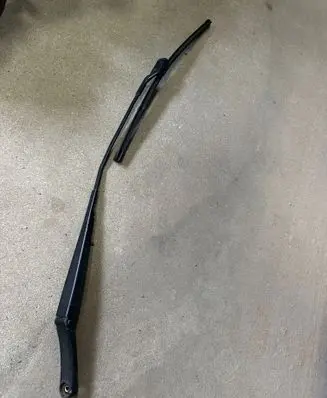 Volkswagen Golf VI Front wiper blade arm 191955410