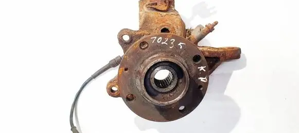 Citroen Xsara Picasso Front wheel hub