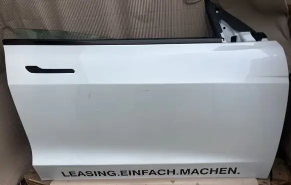 Tesla Model 3 Highland Front door 1751846ECG