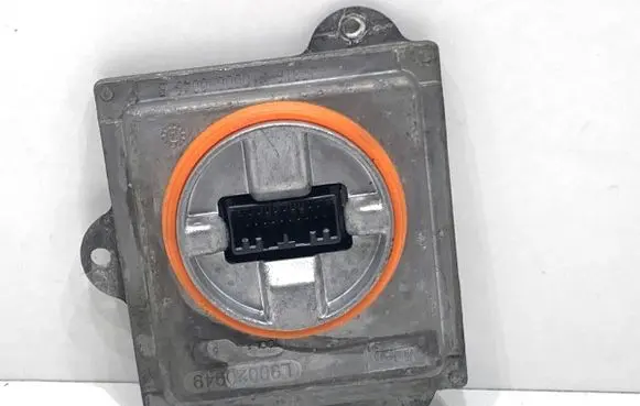 Ford Kuga II Voltage converter/converter module CV4413B626AA