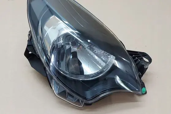 Renault Twingo II Headlight/headlamp 