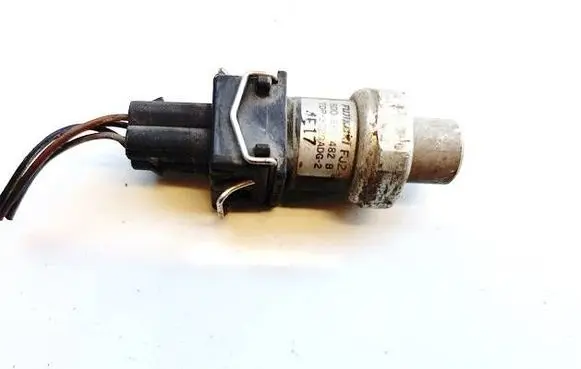 Skoda Superb B5 (3U) Air conditioning (A/C) pressure sensor 8D0959482B