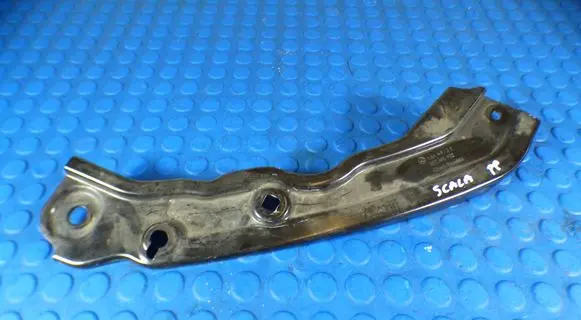 Skoda Scala Headlight/headlamp mounting bracket 657805932 XA14821
