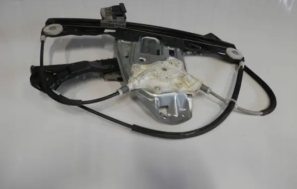 Mercedes-Benz CLC CL203 Front door electric window regulator A2037203746