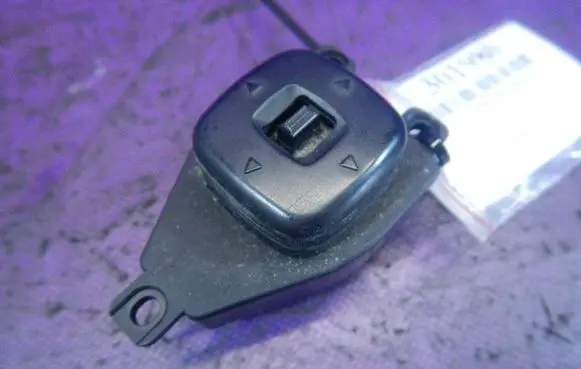 Mazda 3 I Wing mirror switch 