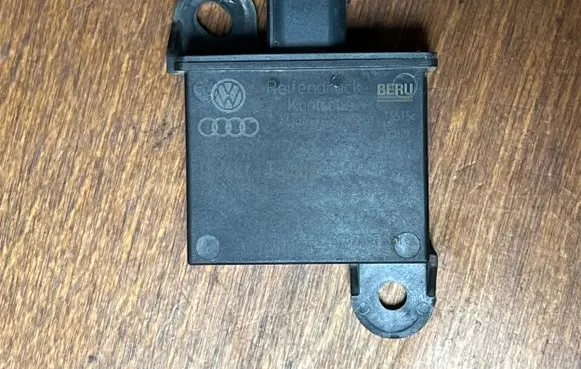 Volkswagen Touareg II Tire pressure sensor 7PP907283 GK11F00 002BE00001