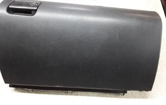 Mercedes-Benz ML W164 Glove box set A1646890208