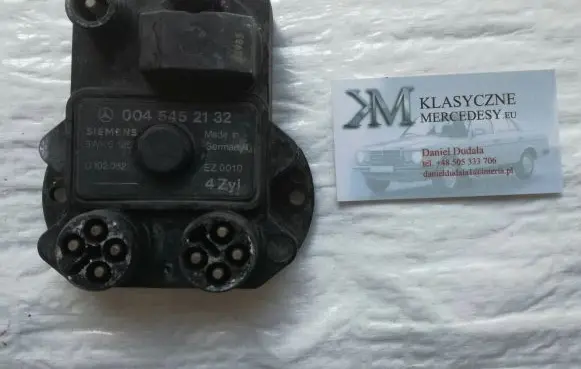 Mercedes-Benz E W124 Ignition amplifier control unit 0045452132