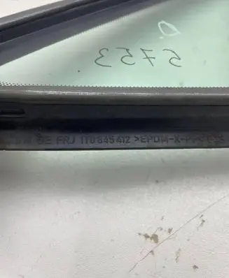 Volkswagen Touran I Front triangle window/glass 43R00048 43R-00048 E000255
