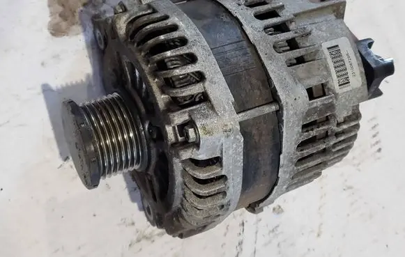 Renault Trafic III (X82) Generator/alternator 231006729R