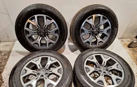 Renault Alaskan R18 alloy rim 