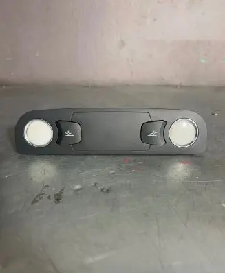 Audi A6 S6 C6 4F Rear seat light 4L0947111b
