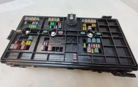 Ford Ranger IV Fuse module MB3T14D068PLB