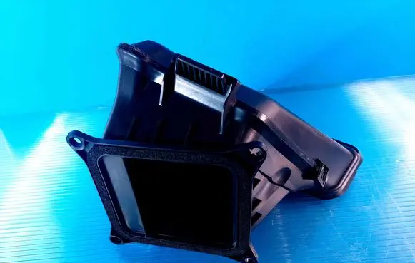 Tesla Model 3 Intercooler air guide/duct channel 109216200A