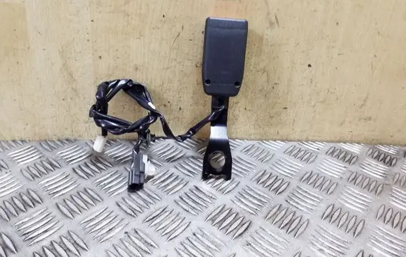 Mitsubishi Outlander Front seatbelt buckle