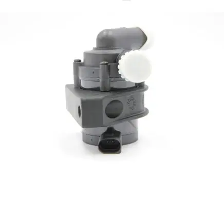 Volkswagen Touareg I Water pump 7L0956561D