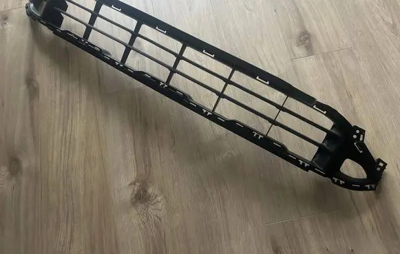 Nissan X-Trail T33 Front bumper lower grill 622546RA0A