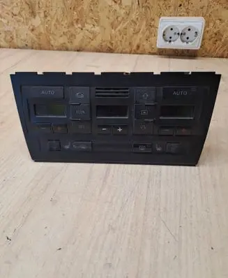 Audi A4 S4 B6 8E 8H Climate control unit 8E0820043L