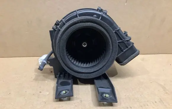 Toyota Prius (XW50) Hybrid/electric vehicle battery fan G923047080 1708001589