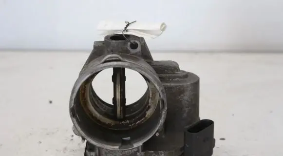 Skoda Octavia Mk2 (1Z) Throttle valve 03G128063A A2C53085612