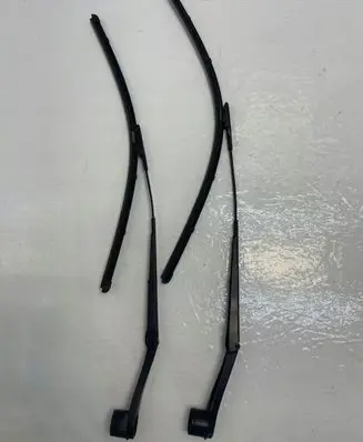 Ford B-MAX Front wiper blade arm AV1117526AD